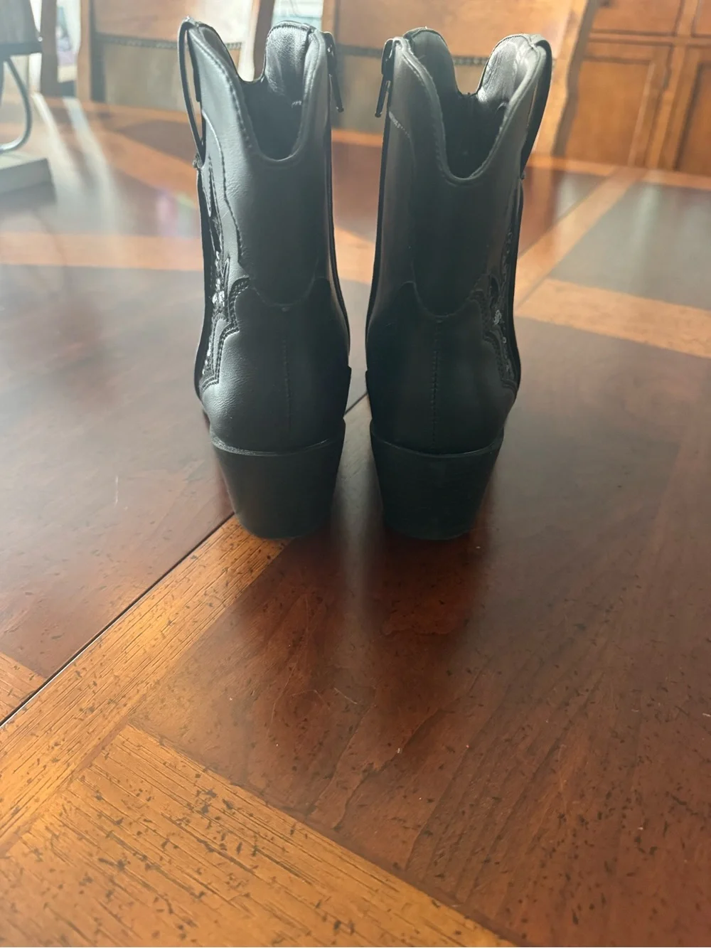 Wild Pair stylish black